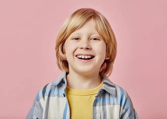 Nakładki Invisalign®. Czy są odpowiednie dla dzieci?